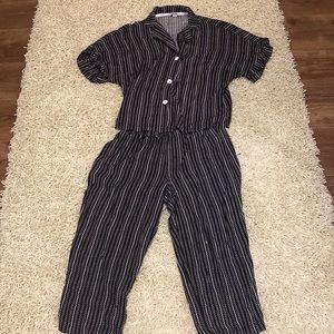 ❤️❤️Nicole Miller pajama set. Worn just a few times. Size medium- ex con…